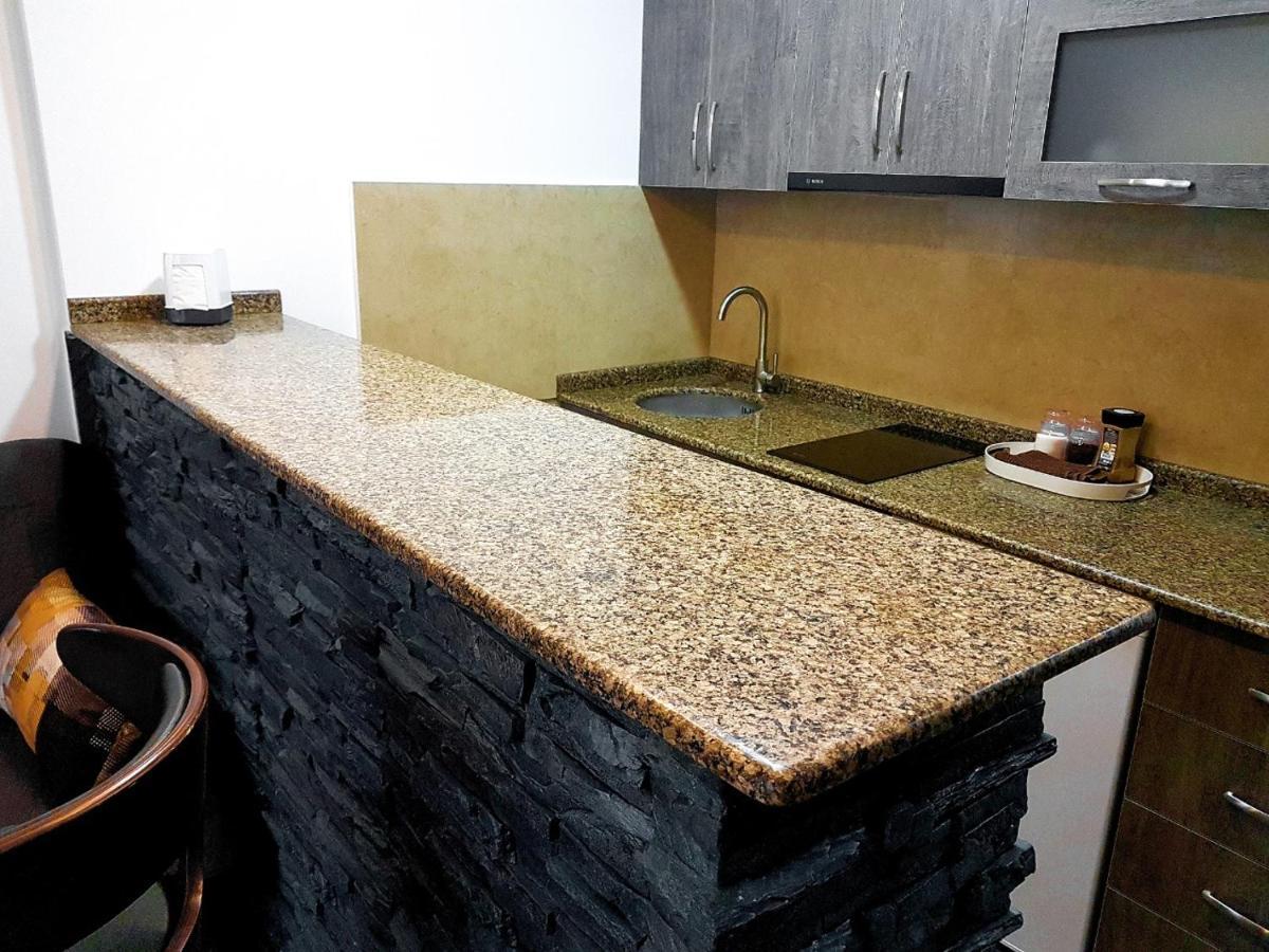 Ferienwohnung Apartament Premium Klass Batumi Exterior foto